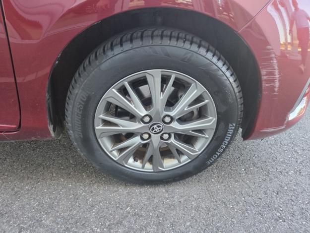 TOYOTA Yaris 100h Dynamic Confort Plus  