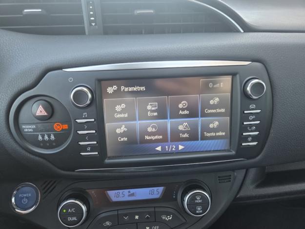TOYOTA Yaris 100h Dynamic Confort Plus  