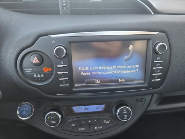 TOYOTA Yaris 100h Dynamic Confort Plus  