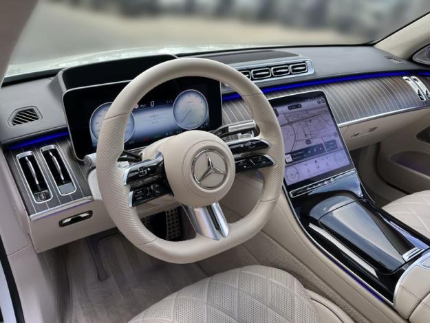 MERCEDES-BENZ Třída S S 500 4MATIC L AMG Style (10/21)