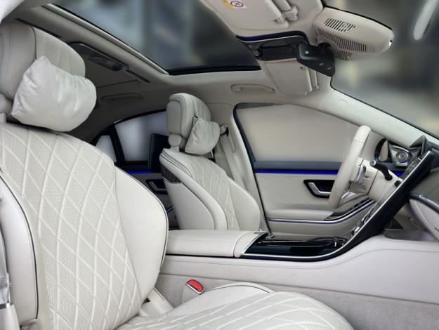 MERCEDES-BENZ Třída S S 500 4MATIC L AMG Style (16/21)