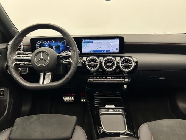 MERCEDES-BENZ A 250 e Hybrid EQ AMG Line  A250e AMG LINE