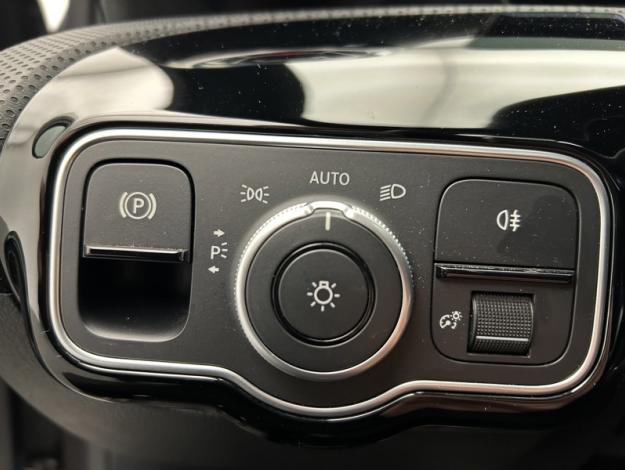 MERCEDES-BENZ A 250 e Hybrid EQ AMG Line  A250e AMG LINE