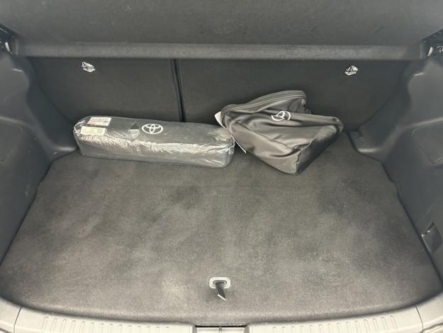 TOYOTA Yaris 116h Dynamic  