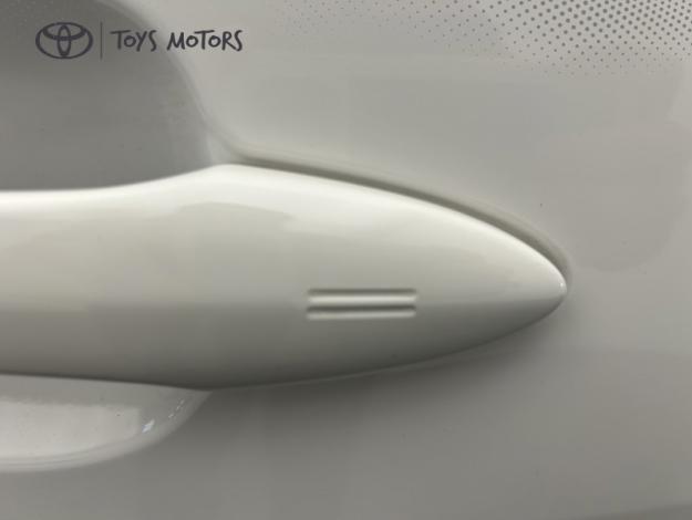 TOYOTA Yaris 116h Design  PACK CONFORT 