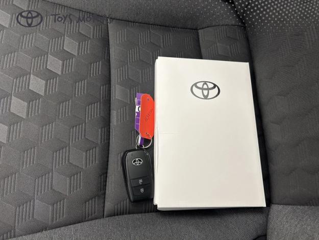 TOYOTA Yaris 116h Design  PACK CONFORT 