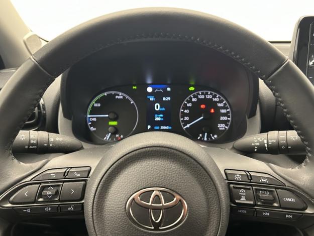 TOYOTA Yaris 116h Dynamic  