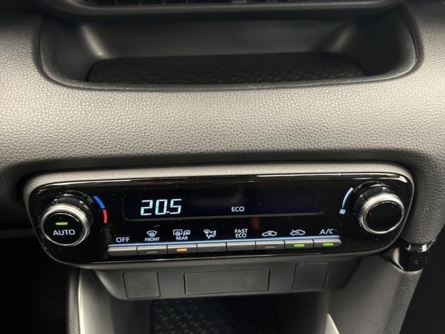 TOYOTA Yaris 116h Dynamic  