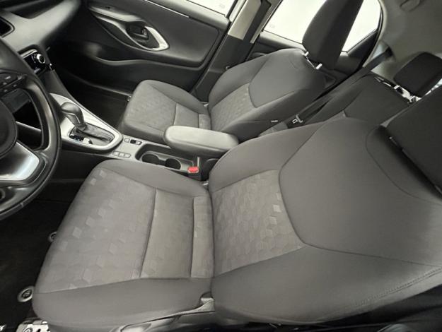 TOYOTA Yaris 116h Dynamic  