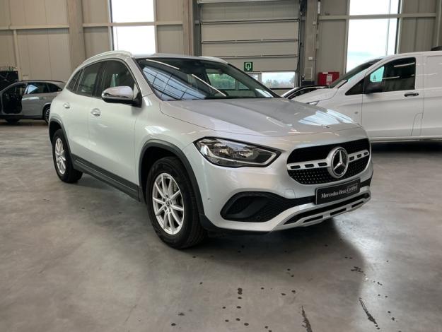 MERCEDES-BENZ GLA-Klasse GLA 180 Off-Roader