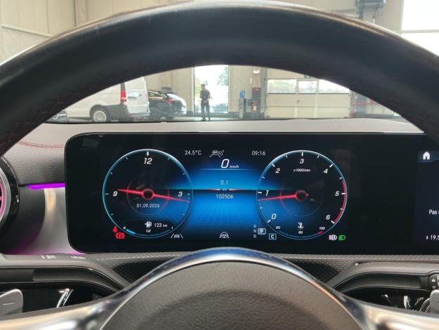 MERCEDES-BENZ CLA-Klasse CLA 180 d Coupé AMG Line