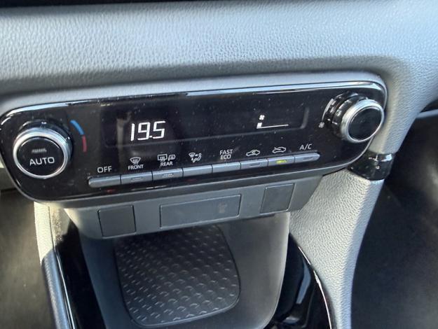 TOYOTA Yaris Hybride 116h Design  