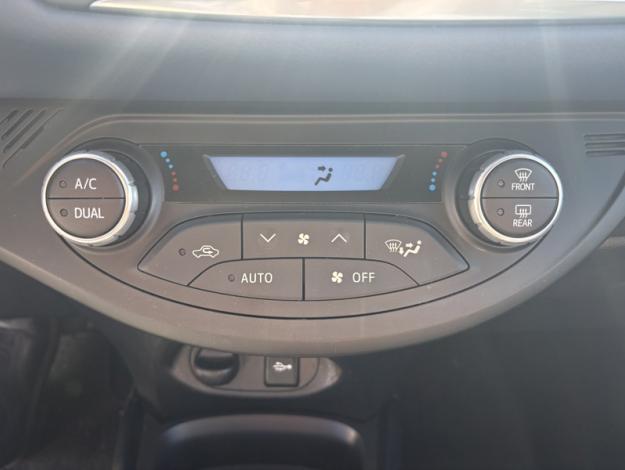 TOYOTA Yaris Hybrid Collection  1.5 101 ch 