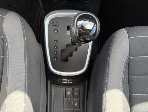 TOYOTA Yaris Hybrid Collection  1.5 101 ch 