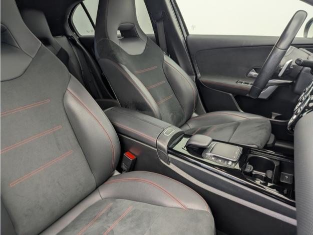 MERCEDES-BENZ Classe A 180 d AMG Line  