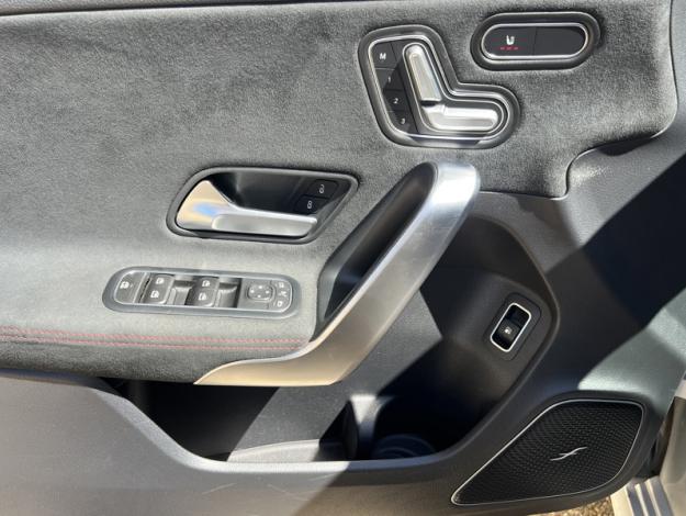 MERCEDES-BENZ Classe A 250 e AMG Line  