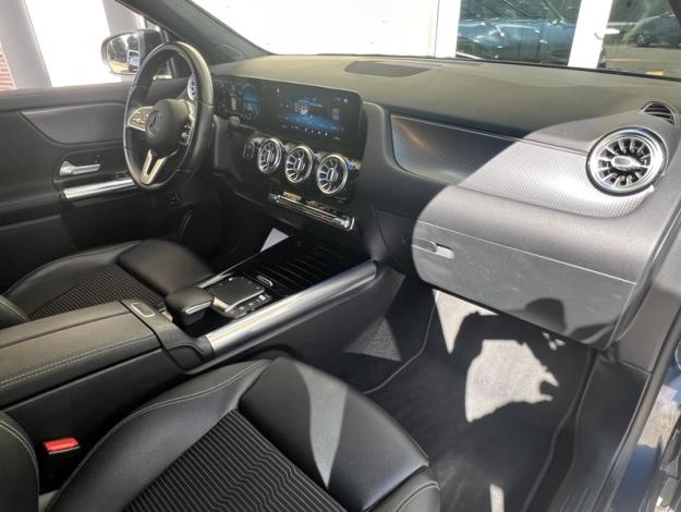 MERCEDES-BENZ GLA 200 Progressive Line  