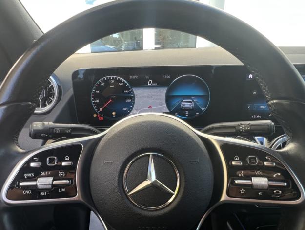 MERCEDES-BENZ GLA 200 Progressive Line  