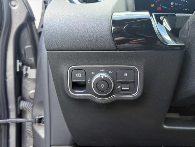 MERCEDES-BENZ GLA 200 d Progressive Line  GLA 200 d Progressive Line