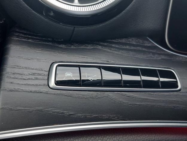 MERCEDES-BENZ Classe E Cabriolet Classe E 220 d AMG Line Cabriolet  