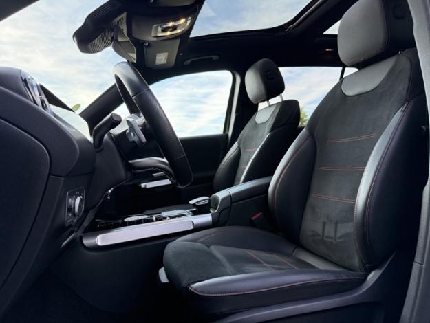 MERCEDES-BENZ GLB 200 d AMG Line  