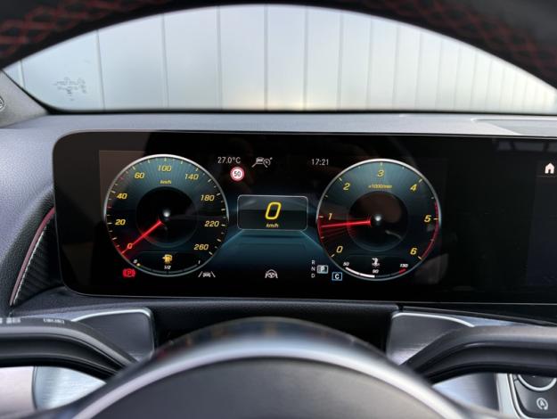 MERCEDES-BENZ GLB 200 d AMG Line  