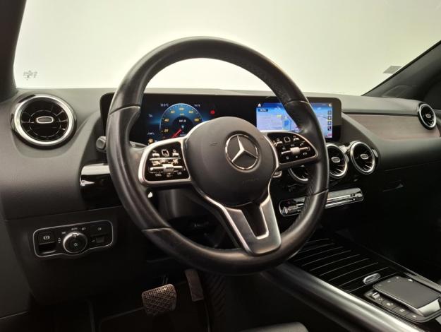 MERCEDES-BENZ GLA 200 Progressive Line  