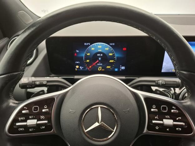 MERCEDES-BENZ GLA 200 Progressive Line  