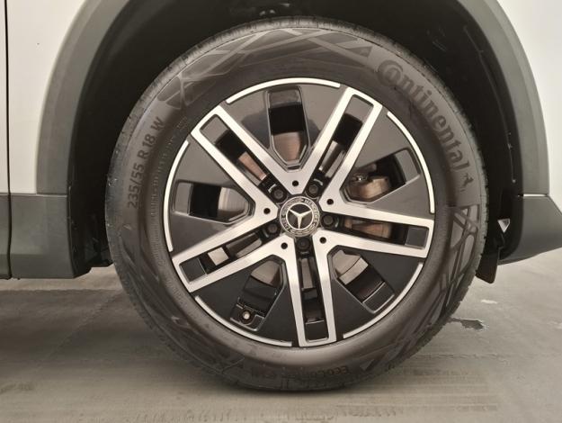 MERCEDES-BENZ GLA 200 Progressive Line  