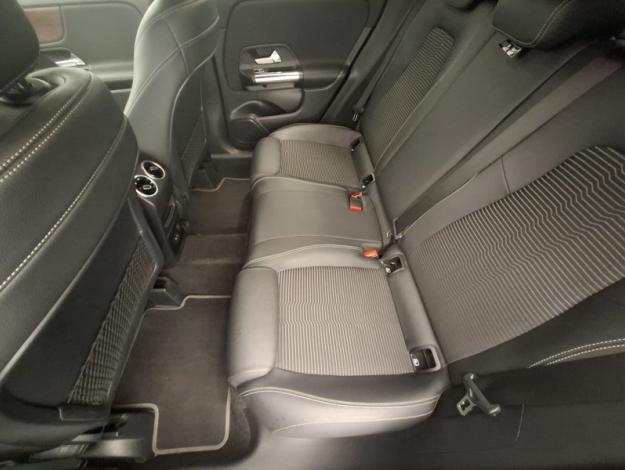 MERCEDES-BENZ GLA 200 Progressive Line  