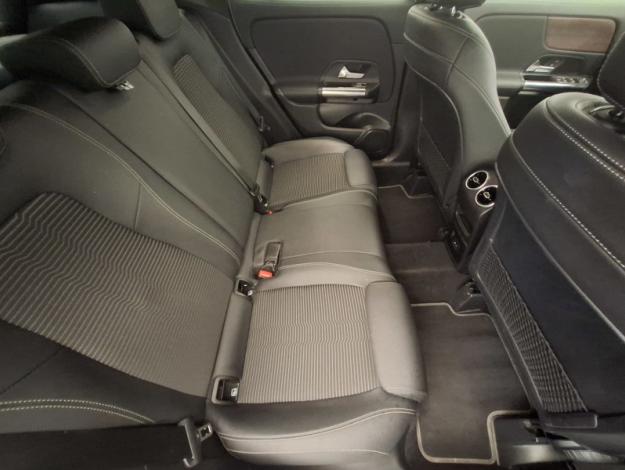 MERCEDES-BENZ GLA 200 Progressive Line  