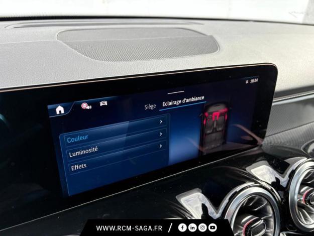 MERCEDES-BENZ GLB 200 d AMG Line  