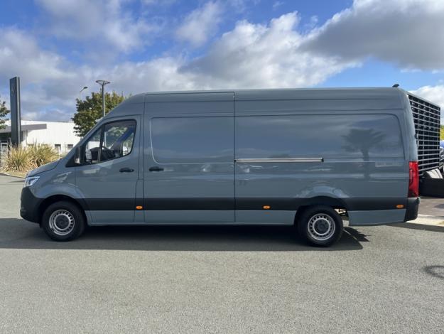 MERCEDES-BENZ Sprinter 319 CDI Fourgon Toit sureleve Long  43 s 6 cylindres