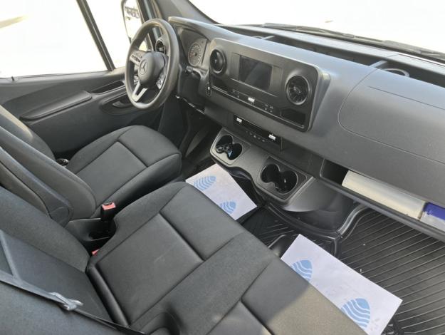 MERCEDES-BENZ Sprinter 319 CDI Fourgon Toit sureleve Long  43 s 6 cylindres