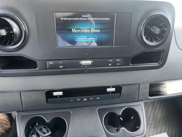 MERCEDES-BENZ Sprinter 319 CDI Fourgon Toit sureleve Long  43 s 6 cylindres