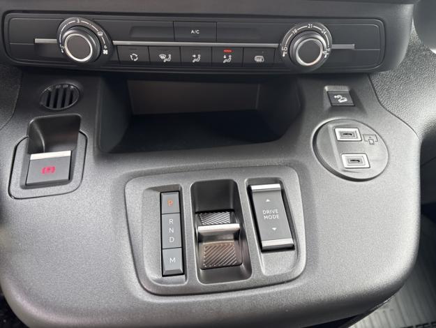 TOYOTA Proace City Medium 1.5L 130 D-4D BVA Start  PROACE CITY 1.5L 130 D 4D BVA START CONFORT CHANTIER