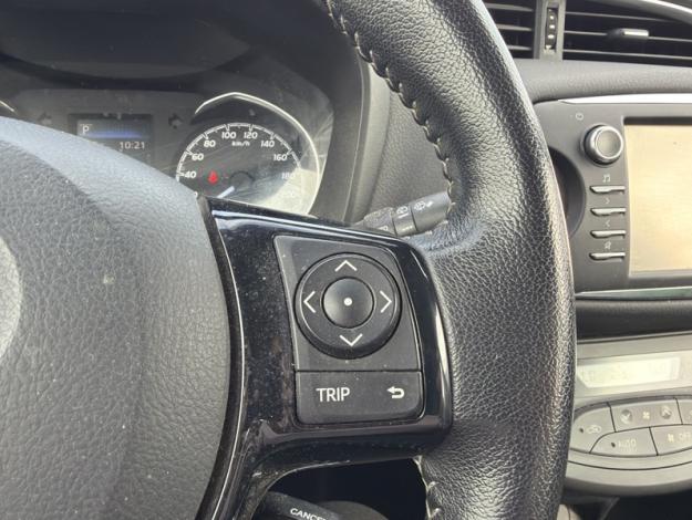 TOYOTA Yaris 100 HYBRID Dynamic  