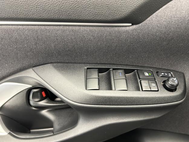 TOYOTA Yaris Cross 1.5 HYBRID 116H DESIGN AUTO   