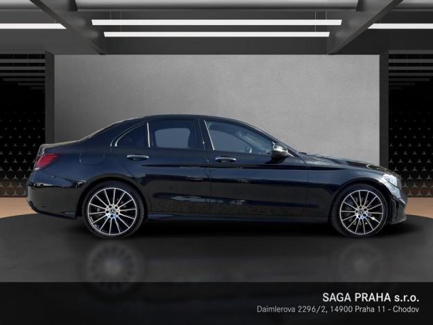 MERCEDES-BENZ Třída C C 400 4MATIC (6/18)