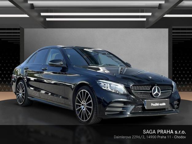 MERCEDES-BENZ Třída C C 400 4MATIC (7/18)
