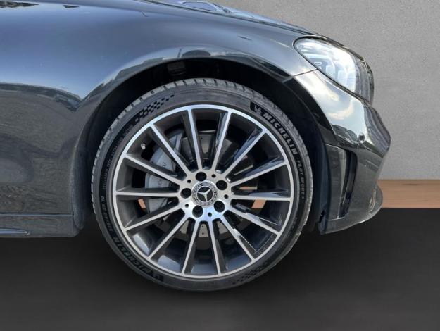 MERCEDES-BENZ Třída C C 400 4MATIC (9/18)