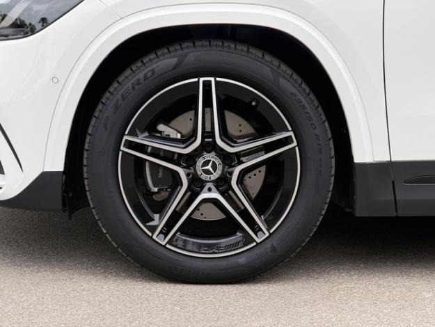 MERCEDES-BENZ GLA 200 d AMG Line  