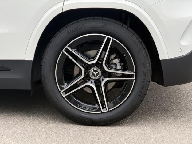 MERCEDES-BENZ GLA 200 d AMG Line  