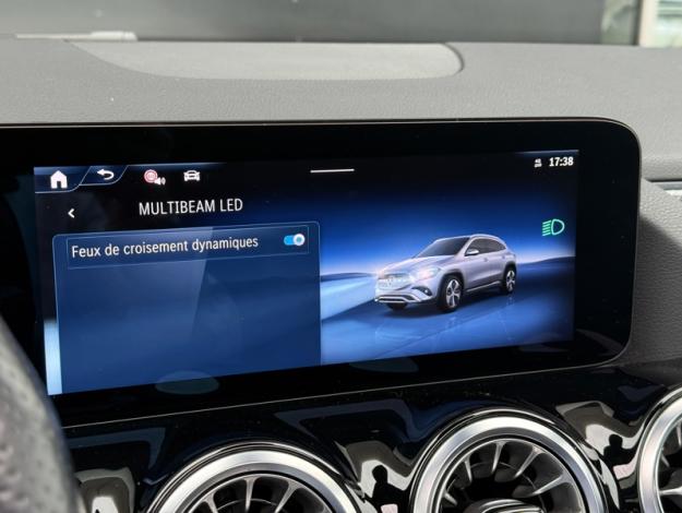 MERCEDES-BENZ GLA 200 d AMG Line  