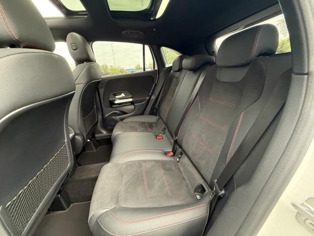 MERCEDES-BENZ GLA 200 d AMG Line  