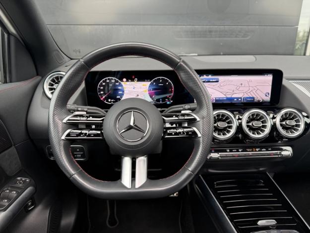 MERCEDES-BENZ GLA 200 d AMG Line  