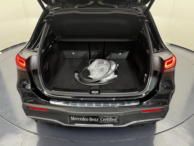 MERCEDES-BENZ EQA 250+ AMG Line  