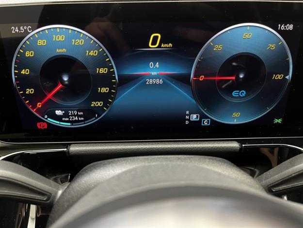 MERCEDES-BENZ EQA 250+ AMG Line  