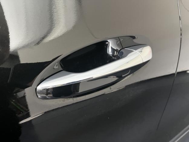 MERCEDES-BENZ EQA 250+ AMG Line  