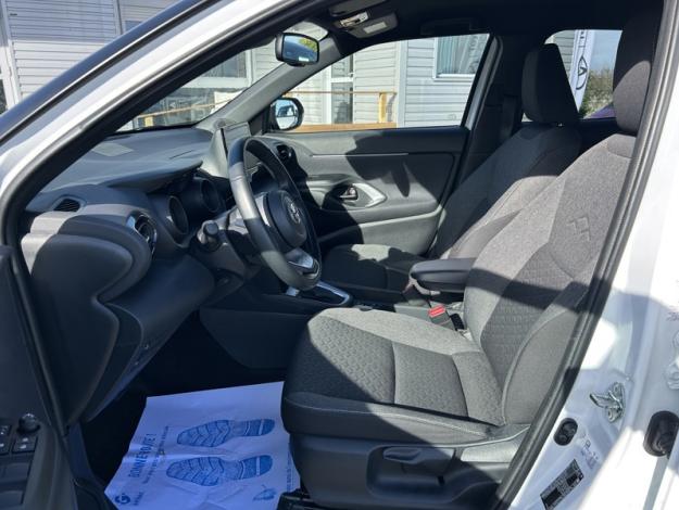 TOYOTA Yaris Cross 1.5 HYBRID 116H DESIGN CARGO MY22  